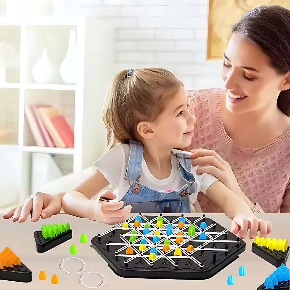 KnotFun™ - Triangular Chess Set made of Chain Links