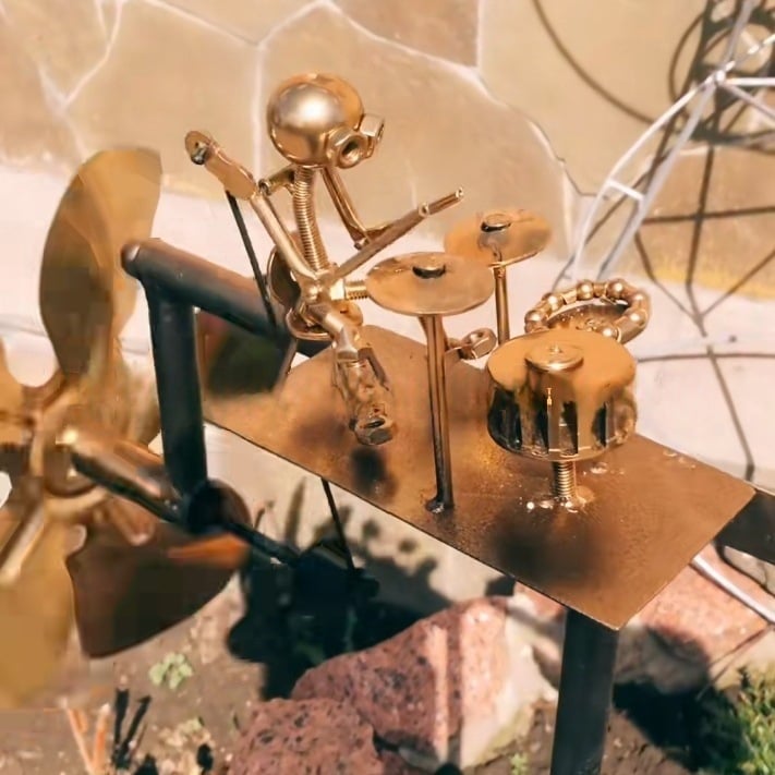 MetalDrum™ – Wind-powered Rock band Garden Spinner